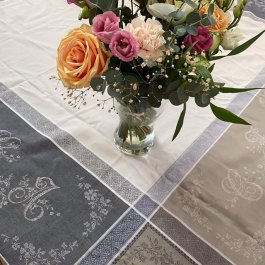 Tablecloth Jacquard Romantique, 160 x 160 cm