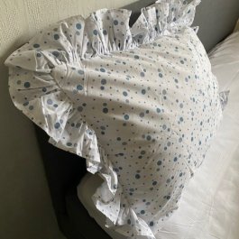 Pillowcase Blue printdots flounce, 50 x 60 cm