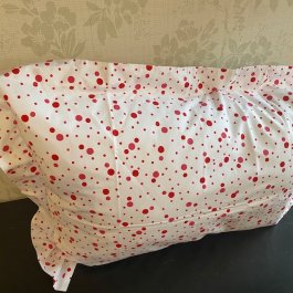 Pillowcase red printdots Wing, 50 x 60 cm