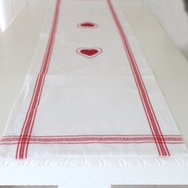 vit röd löpare med svensk design